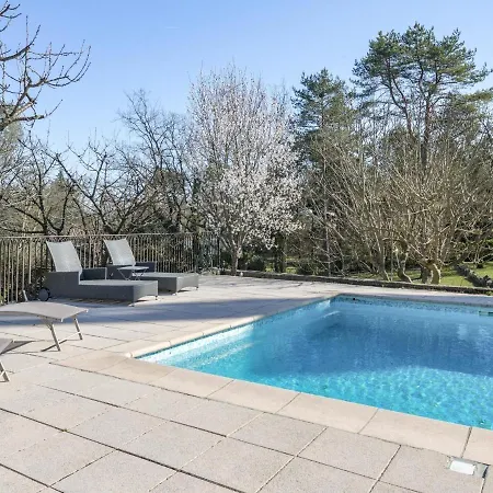 Villa Beautiful House With Lovely Pool In