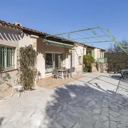 Beautiful House With Lovely Pool In Villa